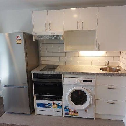 Freshly refurbished! 3 bedroom unit @ HAVARD - Photo 1