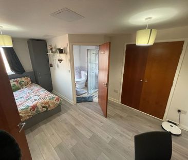 2 Bed Flat, The Pinnacle, RG1 - Photo 5