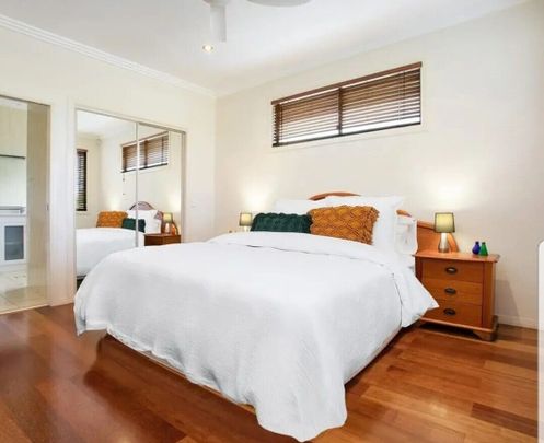 Hope Island - Photo 1