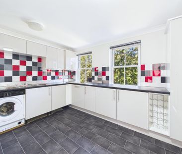 3 bedroom apartment to rent - Photo 4
