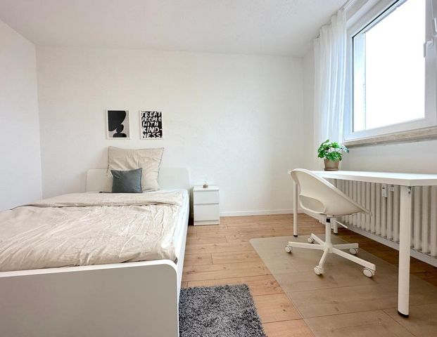2 Zimmer in moderner 3er WG frei - SHARED FLAT / WOHNGEMEINSCHAFT - Foto 1