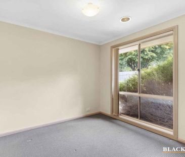 Spacious Three Bedroom Townhouse in Serene Monash Complex! - Photo 5