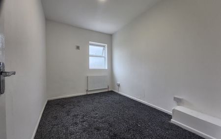 3 Bed Terraced House, Orient Street, M7 - Photo 3