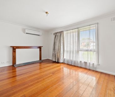 5 Ridley St, Burwood East VIC 3151 - House For Rent | Domain - Photo 3