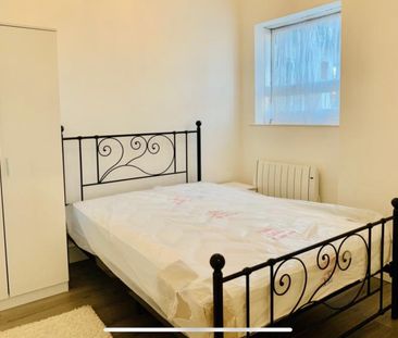 1 Bed Flat, Lincoln House, M13 - Photo 2