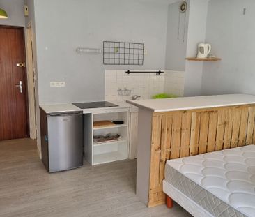A LOUER Studio meublé 50000 Saint-Lô PROCHE CURIE/COROT/FIM/IUT 1 p... - Photo 2