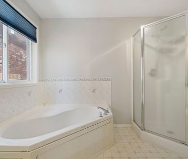 For Lease - 6 Ambler Bay N/A, Barrie, Ontario - Photo 4