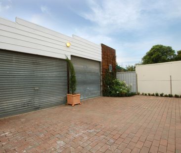 644 Elm Street, Albury NSW 2640 - House For Rent | Domain - Photo 1