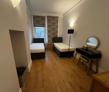 3 Bed Flat, Warwick Mansions, NW3 - Photo 2