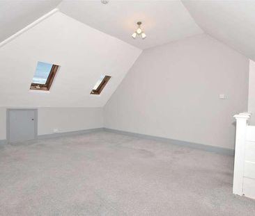 Grovehill Road, Redhill, Surrey, RH1 - Photo 3