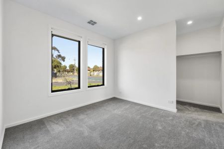 Modern Living in a Prime Location - Photo 5