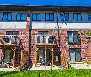 For Lease - 57 Markle Crescent, Hamilton, Ontario - Photo 5