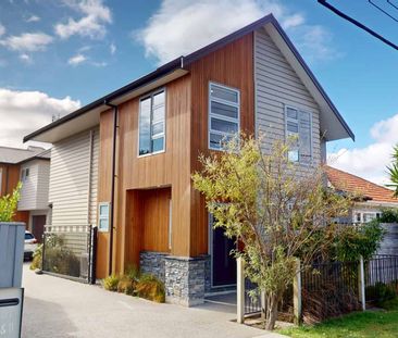 Modern & Low-Maintenance Living in Waterloo !!! - Photo 4