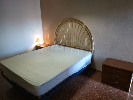 Piso de alquiler en Avinguda de Blasco Ibáñez, Ciutat Jardí - Photo 5