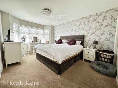 4 bedroom detached house to rent - Photo 5