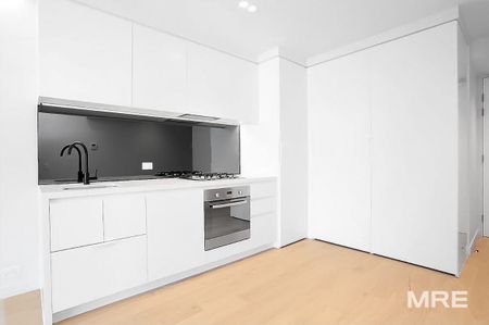 4504/450 Elizabeth Street, Melbourne - Photo 2