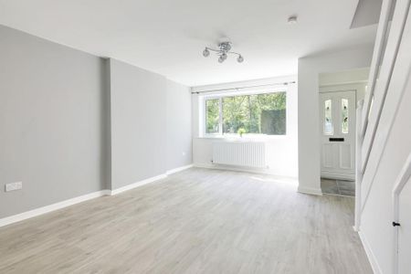 3 bedroom terraced house to rent - Photo 2