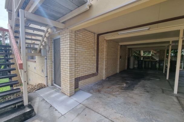 SPACIOUS ONE-BEDROOM UNIT IN HIGHLY SOUGHT AFTER LOCATION - Photo 1