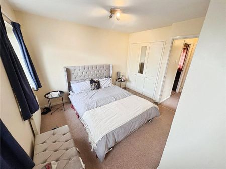 2 bedroom semi-detached house to rent - Photo 3