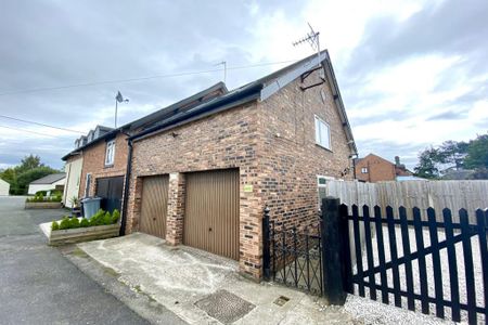 2 bedroom semi-detached house to rent - Photo 3