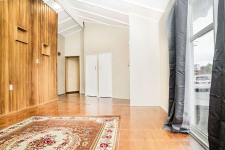 Mangere 3-Bedroom Home with Superb Location - Photo 2