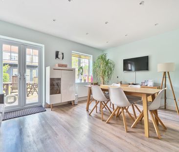 Rivermead Walk, Godalming, Surrey, GU7 - Photo 5