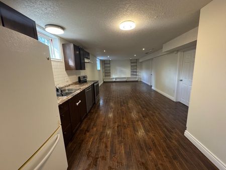 For Lease - 152 Goodwin Drive Unit# Basement, Guelph, Ontario - Photo 4