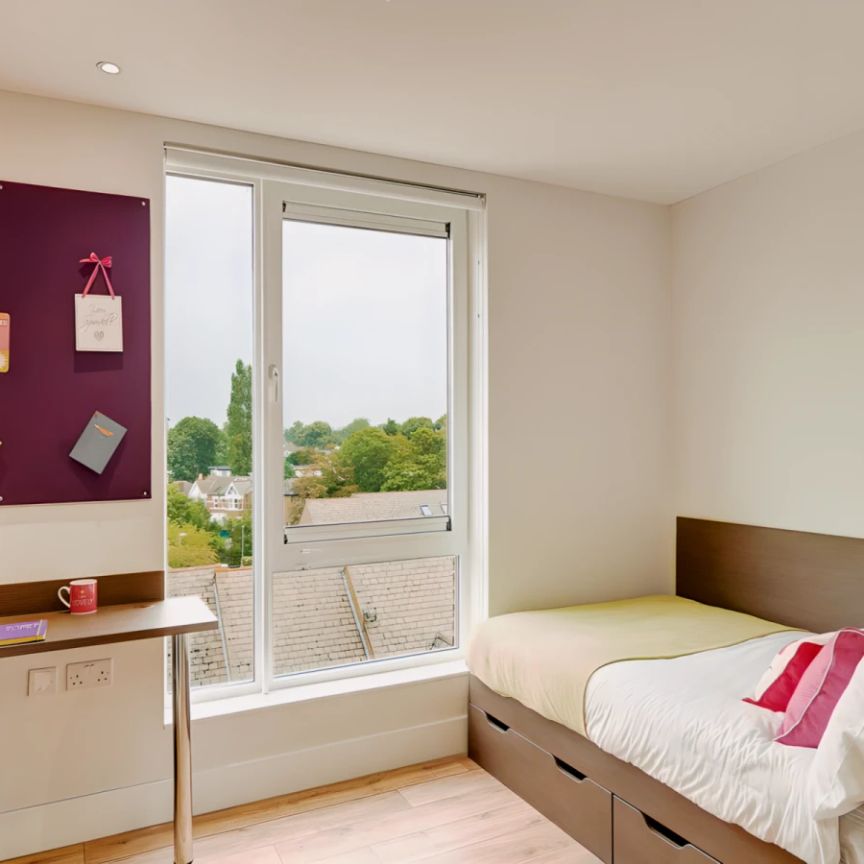 Premium En-Suite - Photo 1