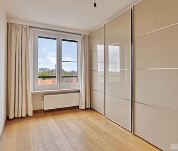 Groot appartement met sublieme terrassen aan het park - Photo 3