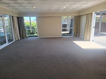 18 Craig Grove, Elderslea - Photo 2