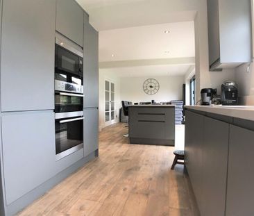 3 bedroom semi-detached house to rent - Photo 6