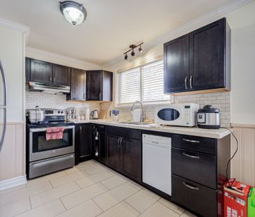 For Lease - Main 438 Marybay Crescent, Richmond Hill, Ontario - Photo 6