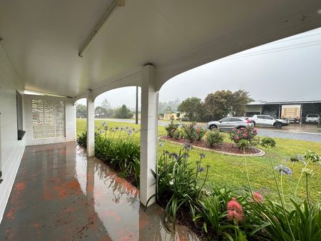 Air-Conditioned 2 Bedroom Block Unit - Photo 5