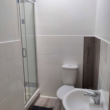 Double Room (single occupancy) in Shepherds Bush – zone 2 - Photo 1