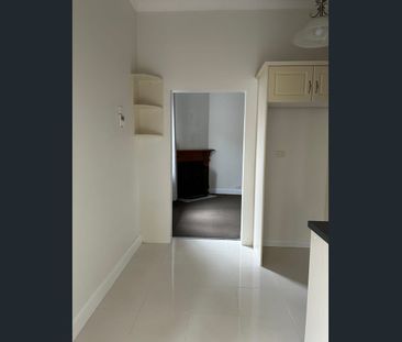 Spacious Villa for rent ideal for family, students, or office use, ... - Photo 4