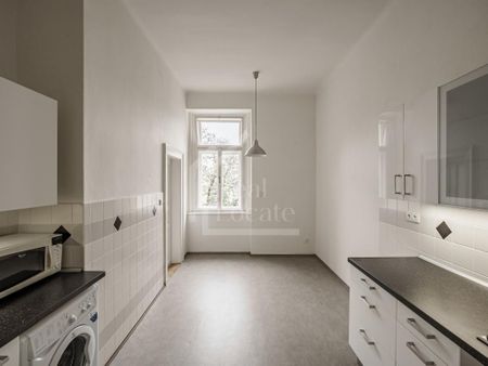 Pronájem bytu 2+kk 81 m2 - Fotografie 2