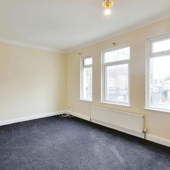 3 bedroom apartment to rent - Photo 1