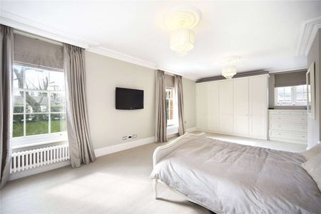 An attractive detached family home. - Photo 3