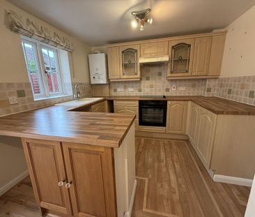 3 bedroom semi-detached house to rent - Photo 3