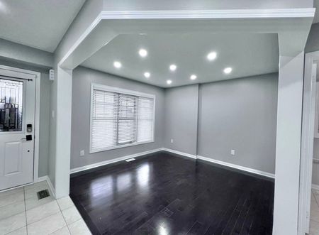 For Lease - 450 Pozbou Crescent, Milton, Ontario - Photo 3