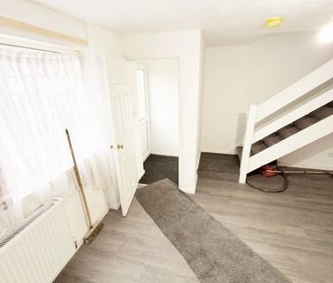 3 Bed Terraced House, Briarbank Walk, NG3 - Photo 5