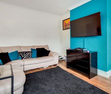 2 Bedroom Flat To Let - Photo 2