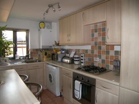 1 Bedroom Apartment To Rent in Henry Street - £725 pcm - Photo 5