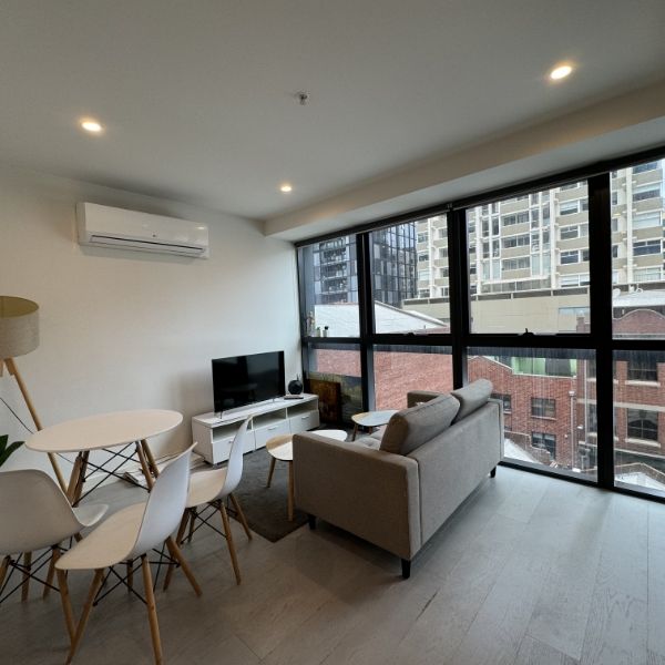 404/327 La Trobe Street, MELBOURNE - Photo 1