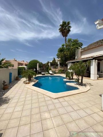 Luxury Villa for rent in Alicante, Spain - Photo 2