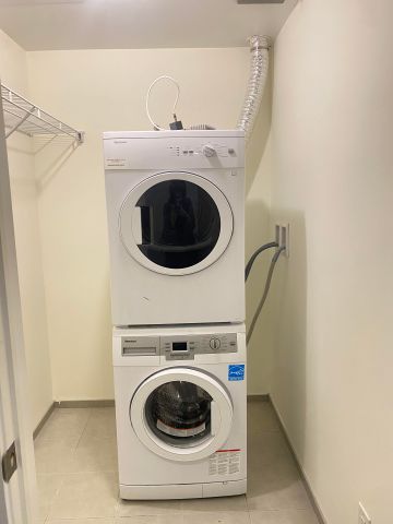 For Lease - 70 Temperance Street Unit# 2409, Toronto, Ontario - Photo 3