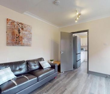 6 bedroom house to rent - Photo 2