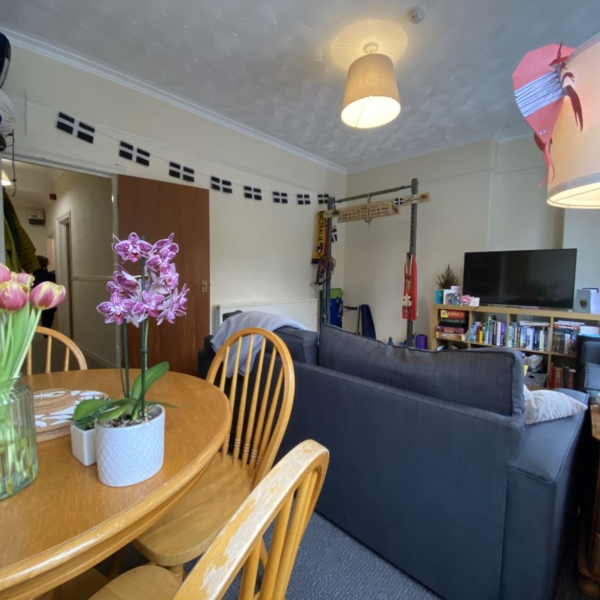 Allensbank Road, Heath - Photo 1