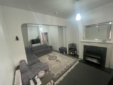 2 bedroom terraced house to rent - Photo 2