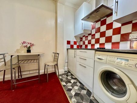 Studio to rent - Photo 3